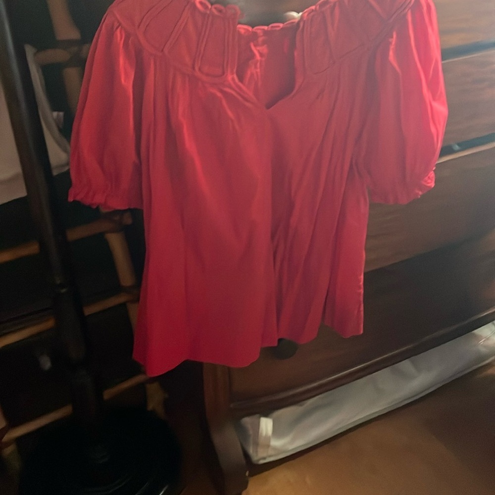 THE GREAT. Splendor Top in Red Rose.